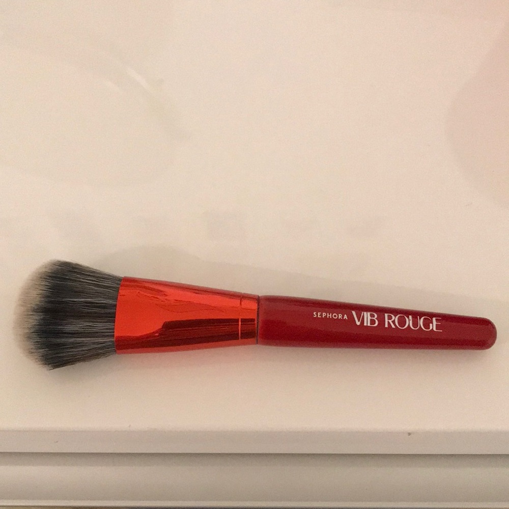 EXCLUSIVE VIB ROUGE BRUSH
